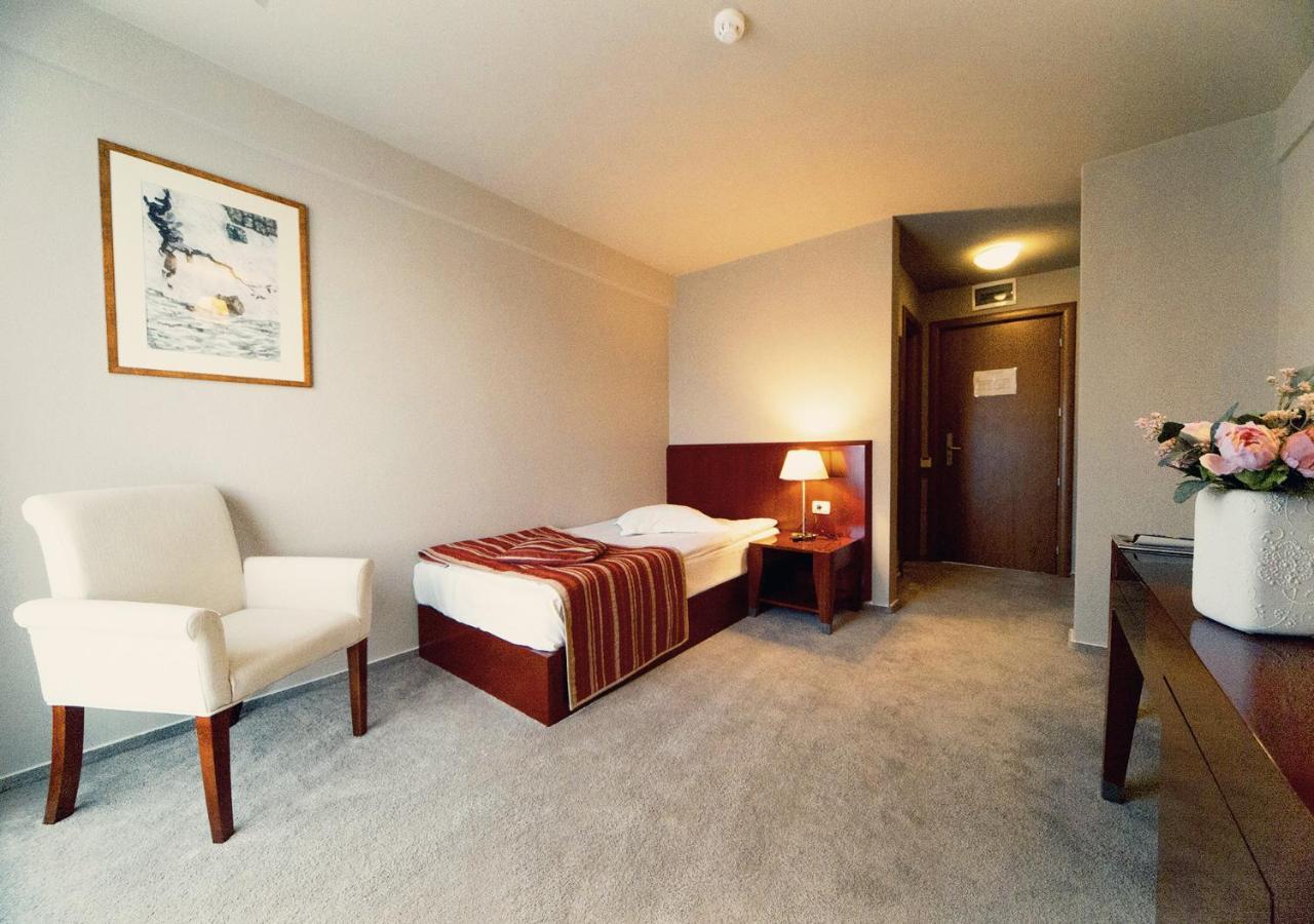 Hotel Atrium Tîrgu Secuiesc Εξωτερικό φωτογραφία